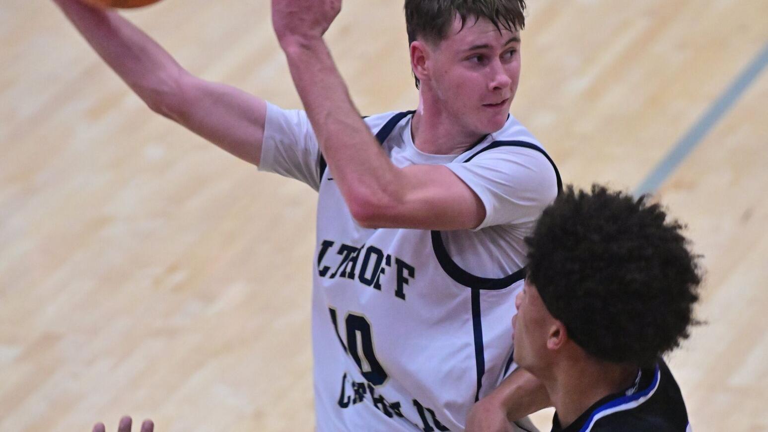 40th Collinsville Holiday Classic, semifinal: Quincy 61, Althoff 50